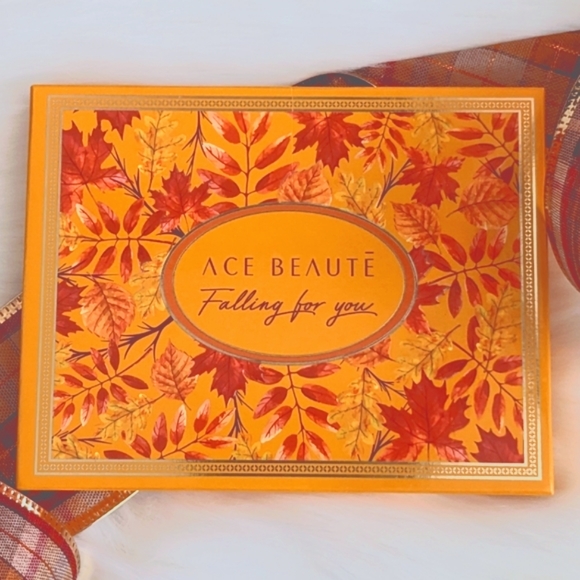 ❗FINAL PRICE❗🍁NEW Ace Beaute "Falling for You" Eyeshadow Palette, 0.63 oz. - Picture 2 of 6